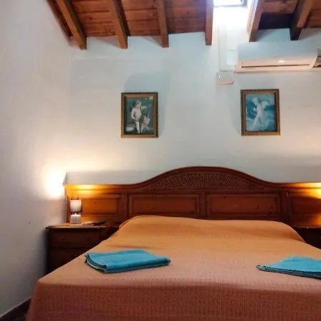 Bed & Breakfast The Lost Village El Acebuchal 3*
